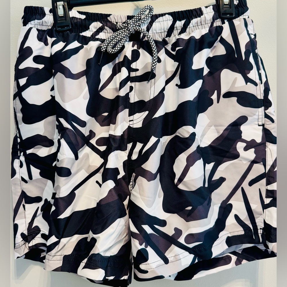 Men’s swim trunks
